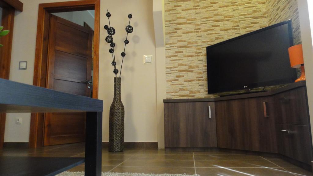 Mgtels Apartman - With Private Parking Budapest Eksteriør bilde