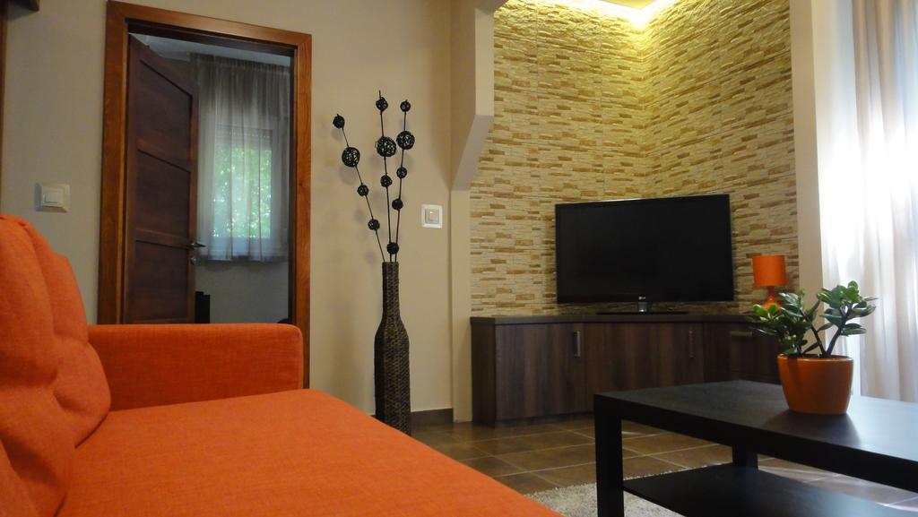 Mgtels Apartman - With Private Parking Budapest Eksteriør bilde